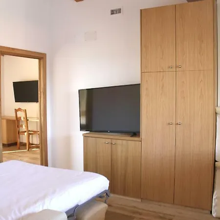 فندق O Trancallo 3*